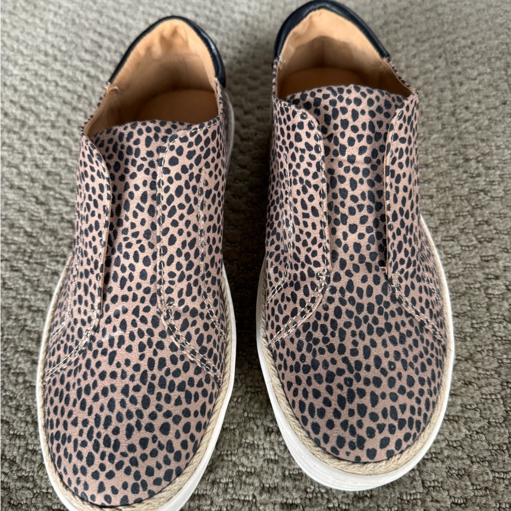 Leopard slip ons